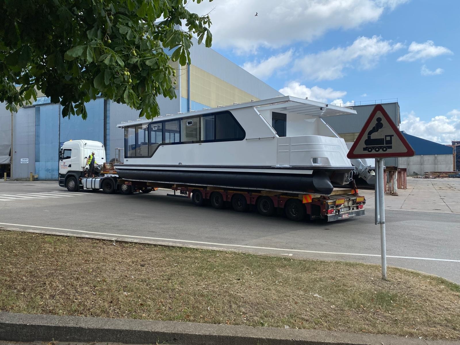 Anlieferung an der Werft